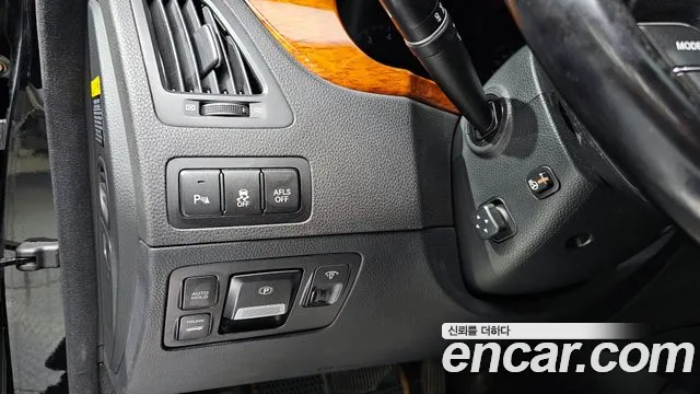 Hyundai Equus 2010 — фото 16