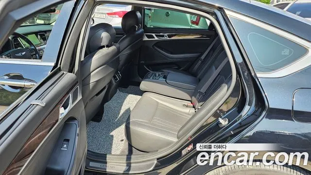Hyundai Genesis 2016 — фото 11
