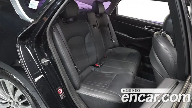 Hyundai Genesis 2015 — фото 12