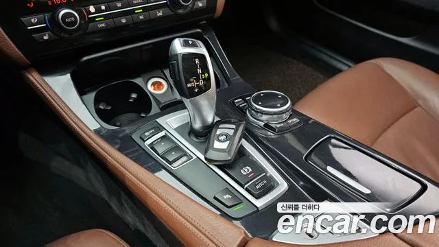 BMW 5-Series 2015 — фото 9