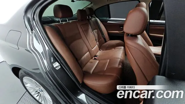 BMW 5-Series 2015 — фото 11