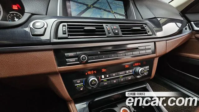 BMW 5-Series 2015 — фото 15