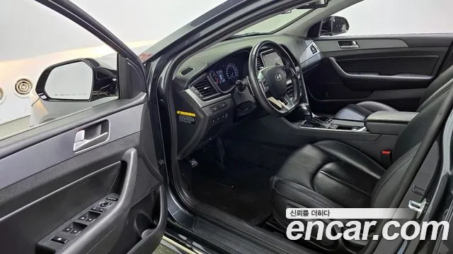 Hyundai Sonata 2018 — фото 10