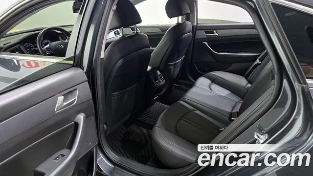 Hyundai Sonata 2018 — фото 11