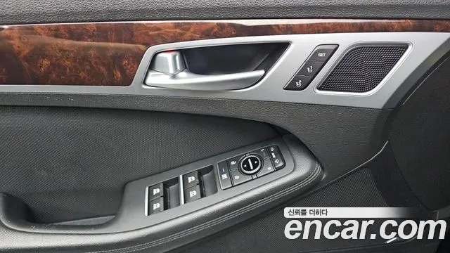 Hyundai Genesis 2016 — фото 12