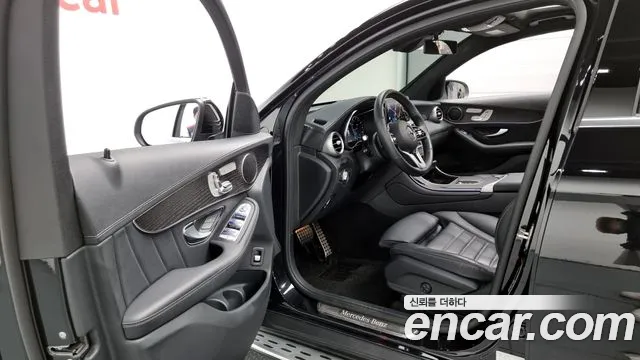 Mercedes-Benz GLC-Class 2023 — фото 10