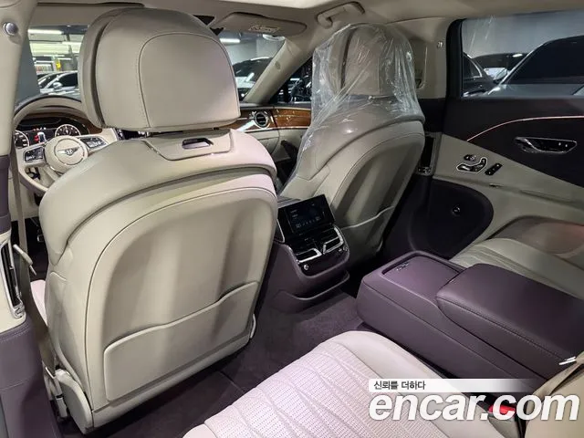 Bentley Flying Spur 2021 — фото 14