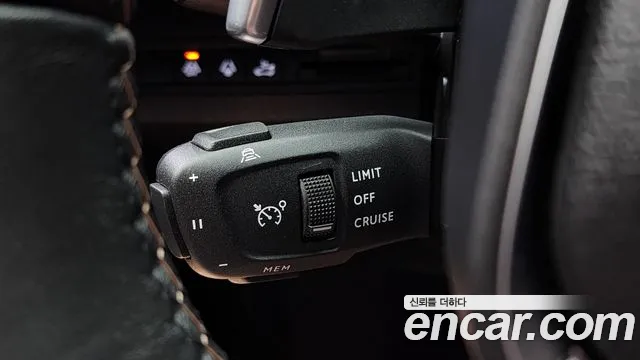 Peugeot 5008 2024 — фото 17