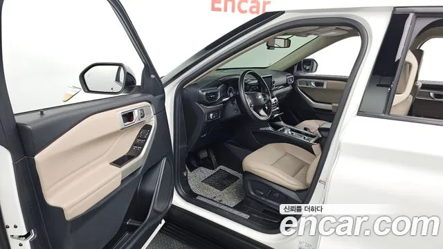 Ford Explorer 2021 — фото 10
