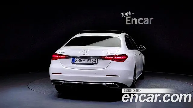 Mercedes-Benz C-Class 2023 — фото 4