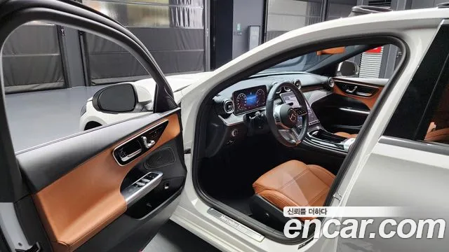 Mercedes-Benz C-Class 2023 — фото 10