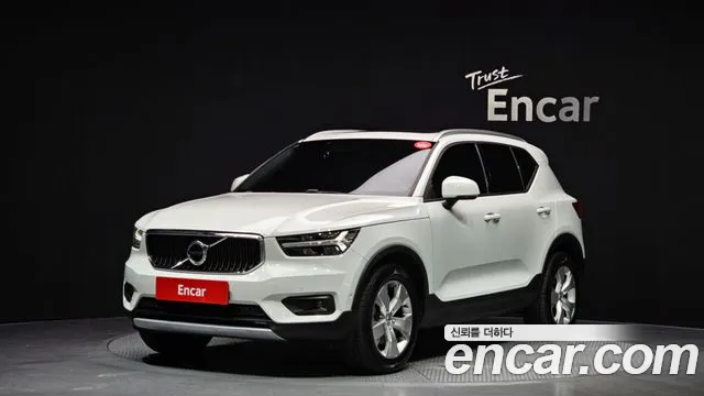 Volvo XC40 2019 — фото 1