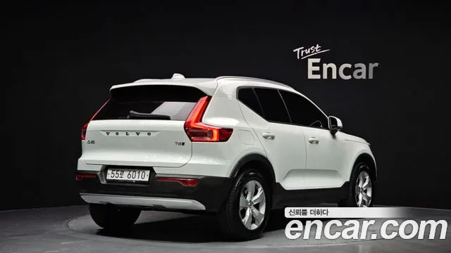 Volvo XC40 2019 — фото 2
