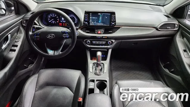 Hyundai i30 2017 — фото 7