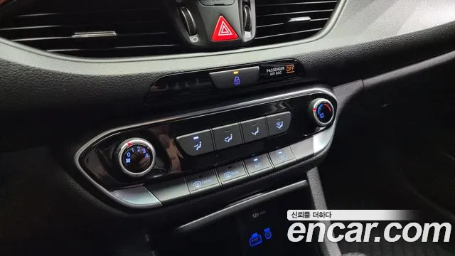 Hyundai i30 2017 — фото 16