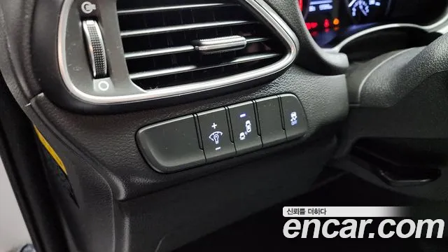 Hyundai i30 2017 — фото 18