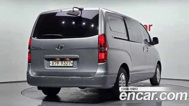 Hyundai Starex 2016 — фото 2