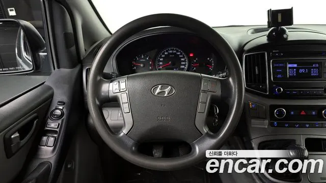 Hyundai Starex 2016 — фото 13