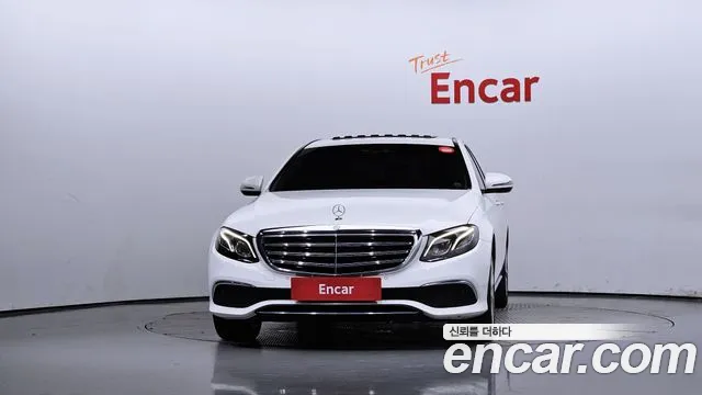Mercedes-Benz E-Class 2017 — фото 3