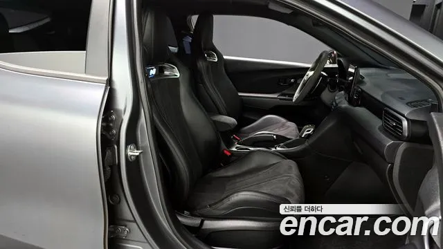 Hyundai Veloster 2021 — фото 10