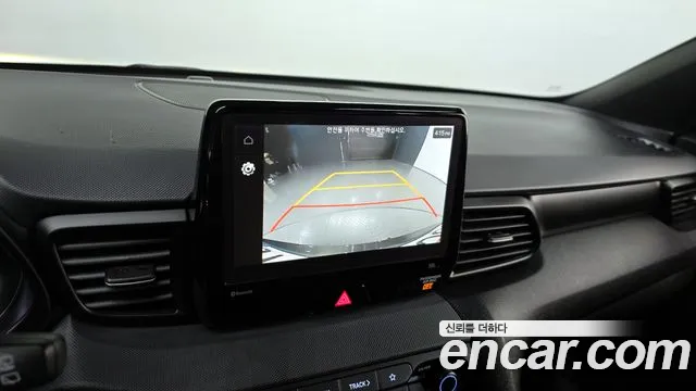 Hyundai Veloster 2021 — фото 16