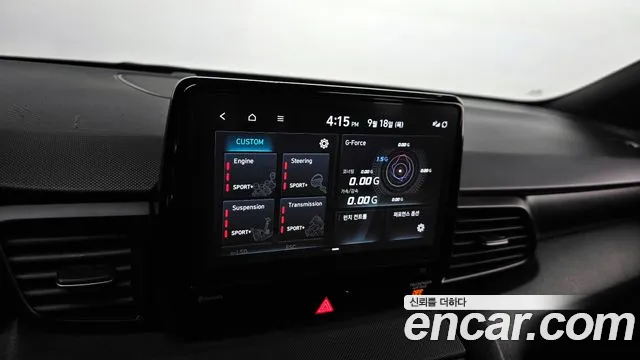 Hyundai Veloster 2021 — фото 18