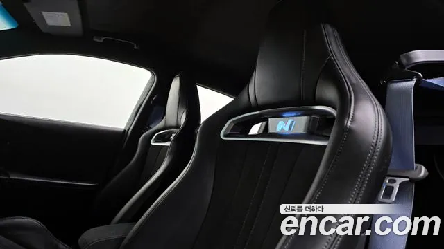 Hyundai Veloster 2021 — фото 20