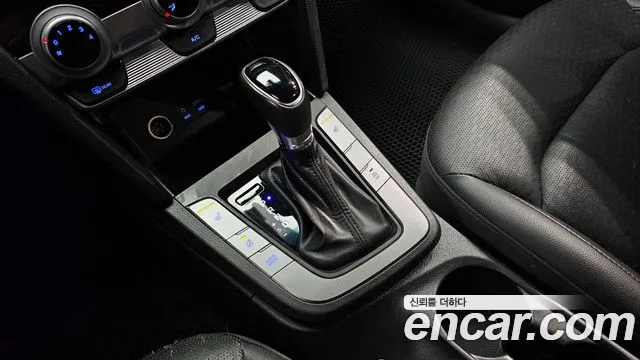 Hyundai AVANTE 2019 — фото 9
