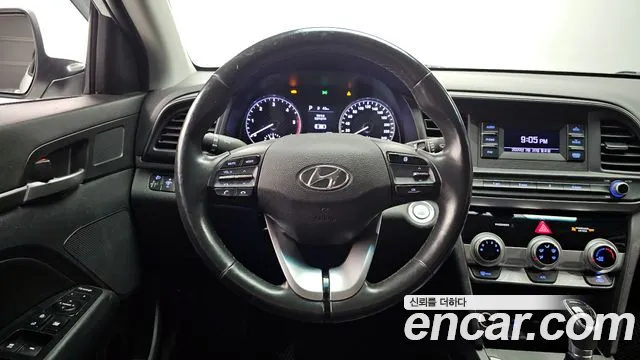 Hyundai AVANTE 2019 — фото 14