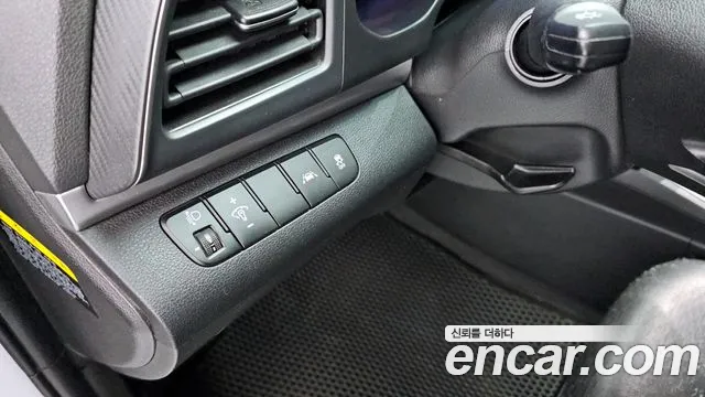 Hyundai AVANTE 2019 — фото 17