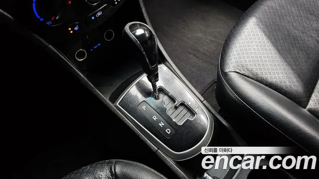 Hyundai Accent 2014 — фото 9