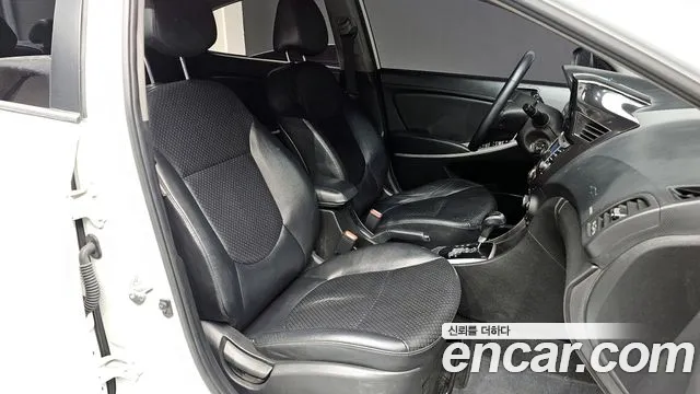 Hyundai Accent 2014 — фото 10