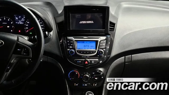 Hyundai Accent 2014 — фото 16