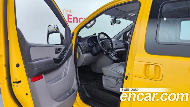Hyundai Starex 2019 — фото 10