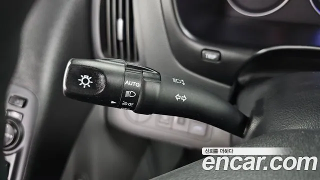Hyundai Starex 2019 — фото 17