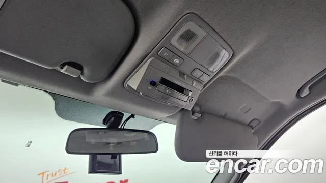 Hyundai Starex 2019 — фото 18