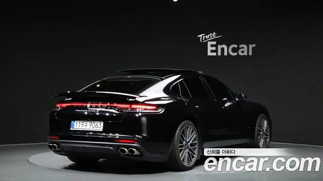 Porsche Panamera 2021 — фото 2