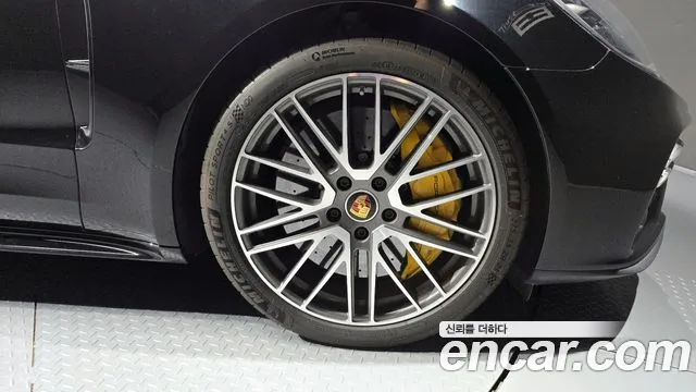 Porsche Panamera 2021 — фото 5