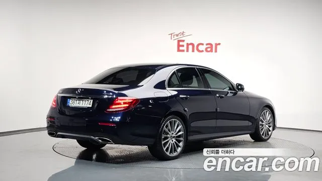 Mercedes-Benz E-Class 2018 — фото 2