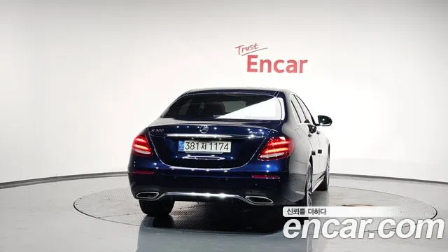 Mercedes-Benz E-Class 2018 — фото 4