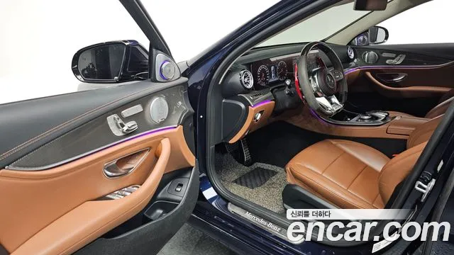 Mercedes-Benz E-Class 2018 — фото 11