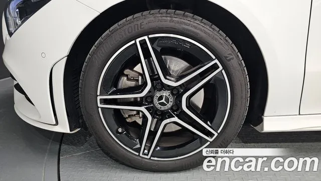 Mercedes-Benz CLA-Class 2023 — фото 5