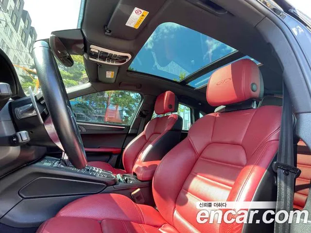 Porsche Macan 2018 — фото 11