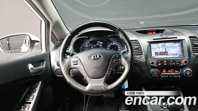 Kia K3 2015 — фото 13
