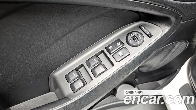 Kia K3 2015 — фото 18