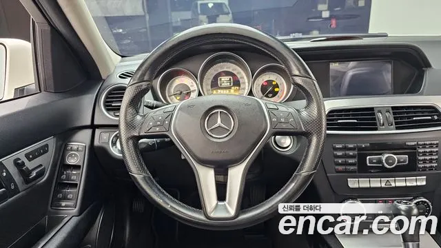 Mercedes-Benz C-Class 2012 — фото 14