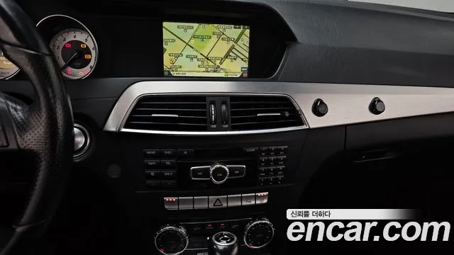 Mercedes-Benz C-Class 2012 — фото 15