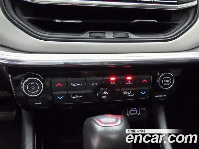 Jeep Compass 2022 — фото 10