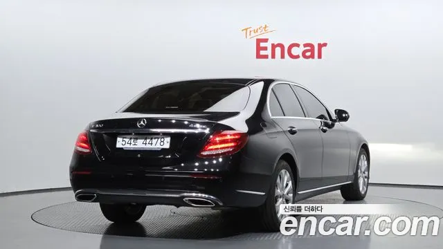 Mercedes-Benz E-Class 2019 — фото 2