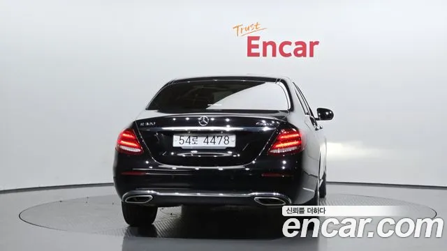 Mercedes-Benz E-Class 2019 — фото 4